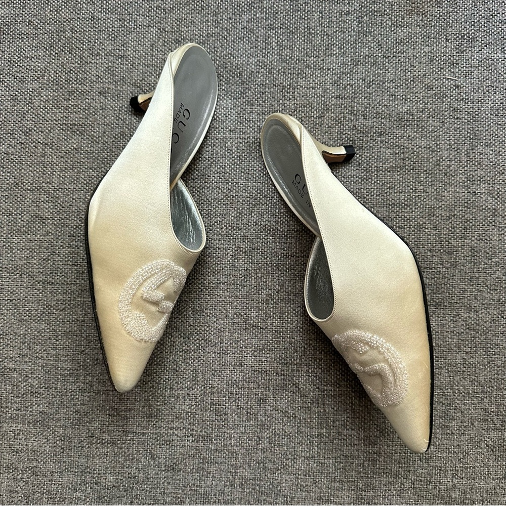 Rare vintage satin Gucci beaded mule heels - Picture 4 of 8